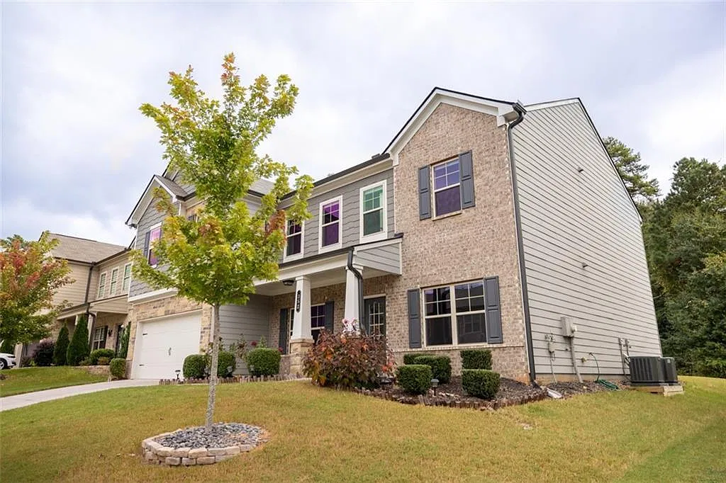 5 bed, 4.0 bath, 3385 sqft, $3,000 — Photo 3
