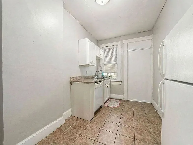 398 E Northwood Ave — Photo 7