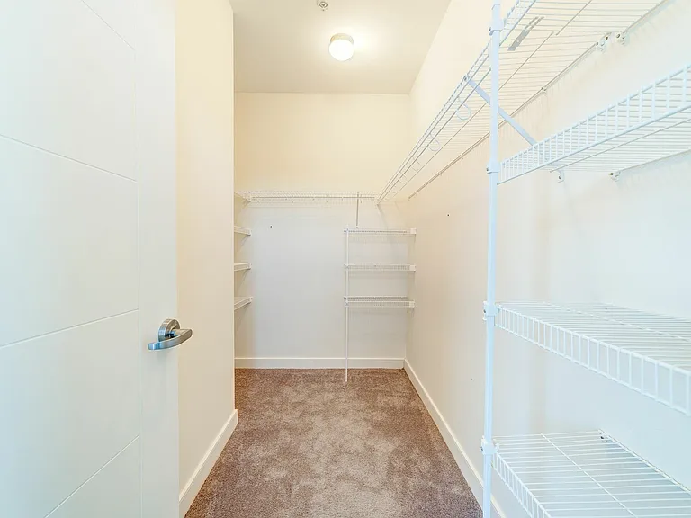 Maple View Flats — Photo 15