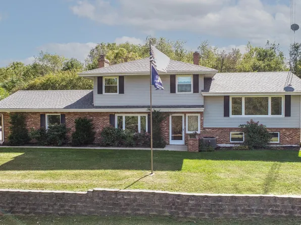 4230 48th St NE, Rochester, MN 55906
