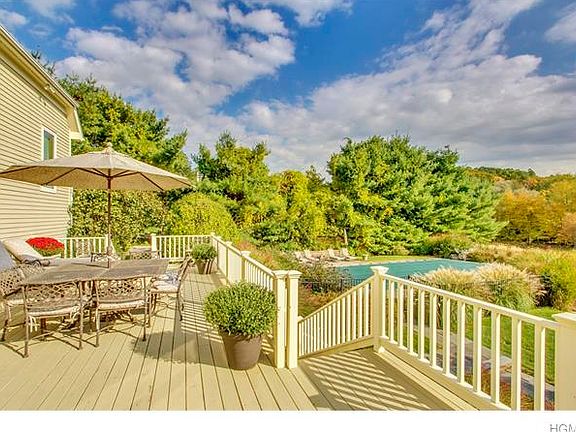 5th image of 3 Henkers Farm Ln