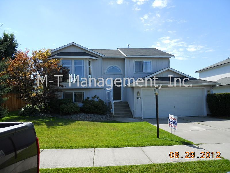 1st image of 1422 E Grassland Ct