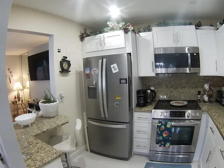 275 Monaco Way #F — Photo 10