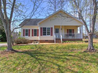 1105 Longleaf Dr, Gibsonville, NC 27249