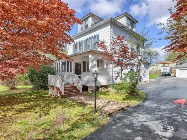 454 Round Lake Park Rd, Monroe, NY 10950