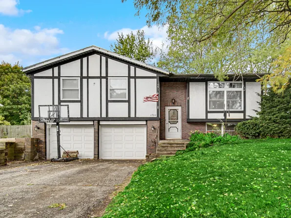 1700 Green Meadow Ln, Chesterton, IN 46304