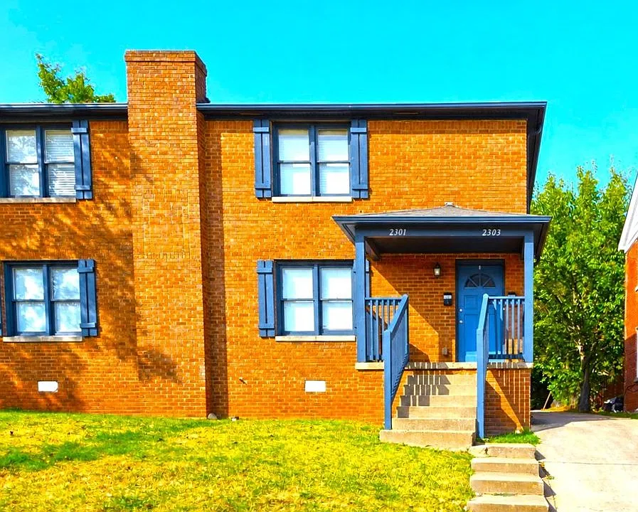 2301 N Gatewood Ave
