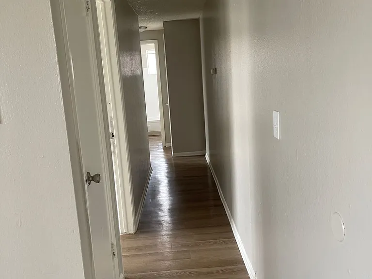 Garden Center Apt. 66 — Photo 32