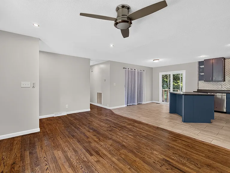 906 Vandora Ave — Photo 9