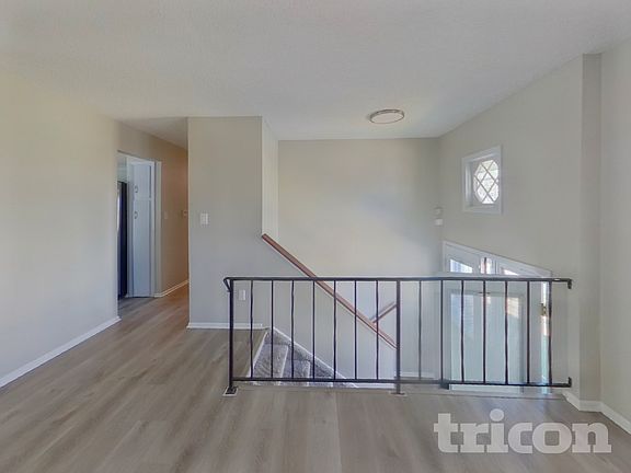 2nd image of 1017 De La Vista Pl