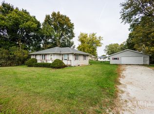 7405 E Canada St, Saint Anne, IL 60964