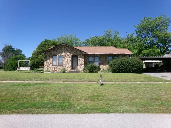 201 N Hampton Rd, Rush Springs, OK 73082