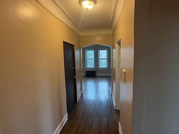 4th image of 8058 S Hermitage Ave #1