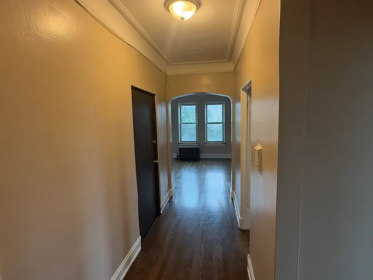 8058 S Hermitage Ave — Photo 4