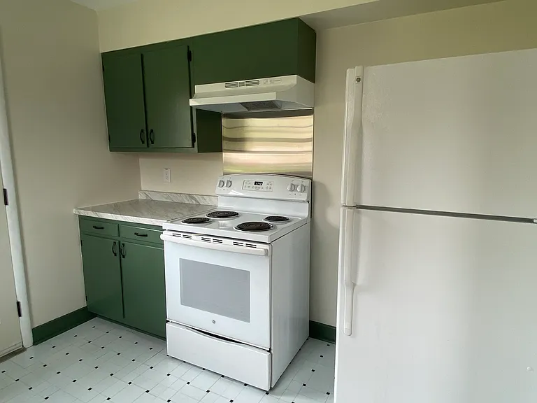 7 N Pershing Rd — Photo 6