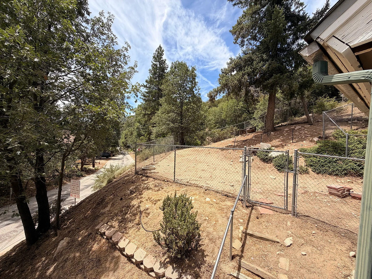 3 bed, 1120 sqft, $2,000 — Photo 4