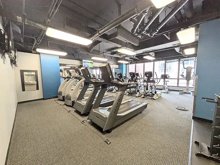10 E Ontario Condos — Photo 29