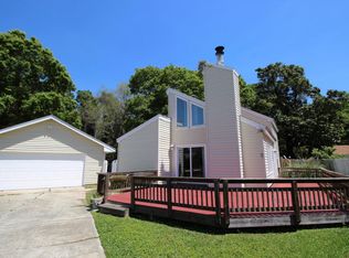 10 Kingston Ct, Mary Esther, FL 32569