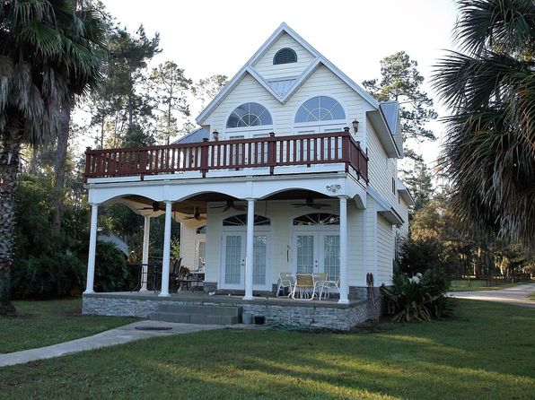 221 Riley Lake Dr