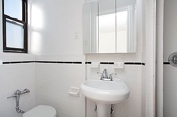 2nd image of 385 E 18th St APT 5M
