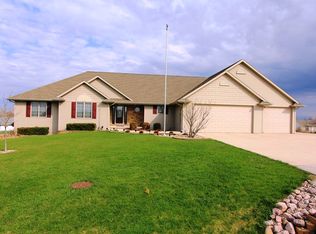 3358 Egret Dr, Green Bay, WI 54311