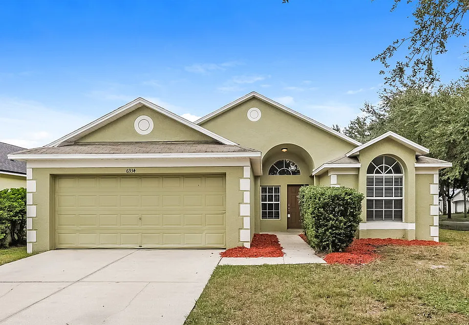 6934 Waterbrook Ct