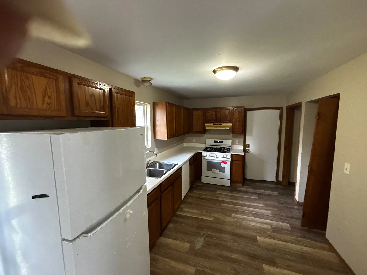 4 bed, 2112 sqft, $1,395 — Photo 4