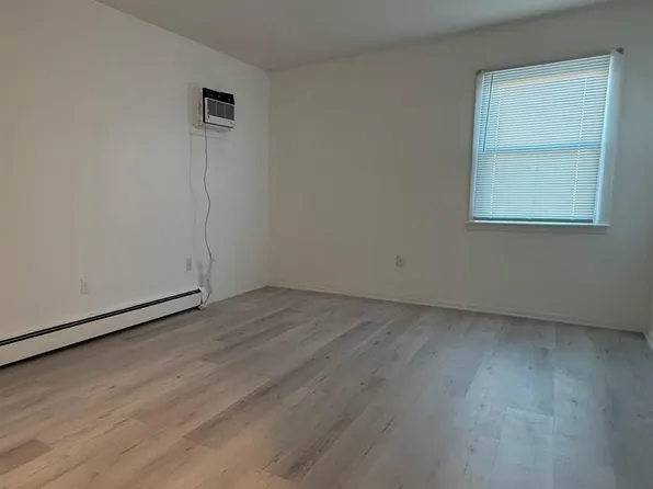 64 Isabella Avenue image 8 of 9