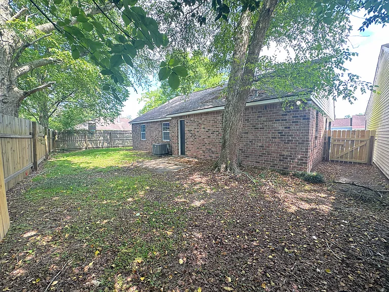 17235 Terrance Ave — Photo 15