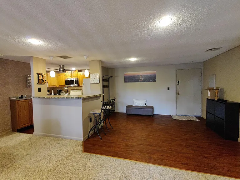 Entrance room, bar
