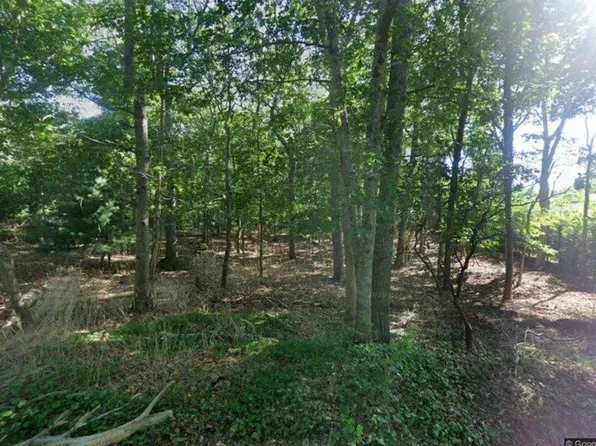 27 Woodpink Dr, East Hampton, NY 11937