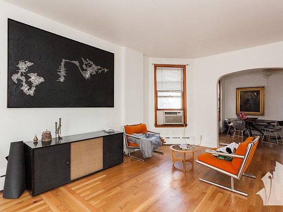 2nd image of 2438 W Chicago Avenue # Fl 2nd