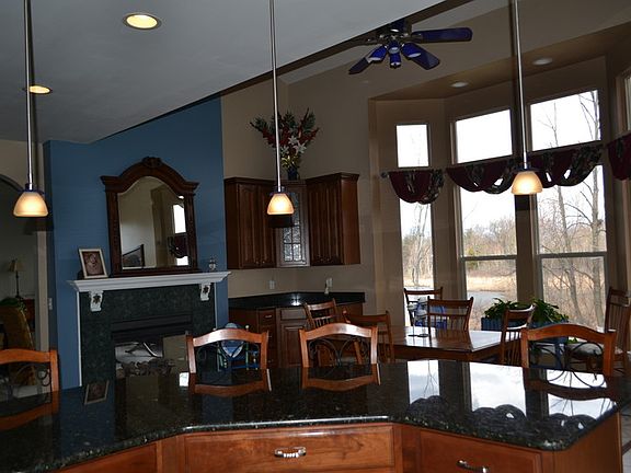 4th image of 5360 Plantation Dr.