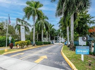 Montecarlo Condo, Miami, FL 33169