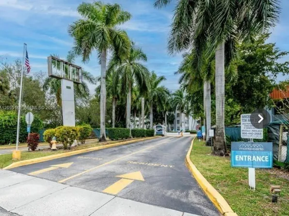 494 NW 165th St Rd APT C602, Miami, FL 33169
