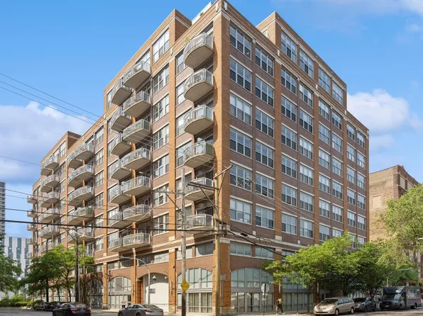 933 W Van Buren St APT 823, Chicago, IL 60607