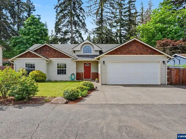 632 W Maple St, Stayton, OR 97383