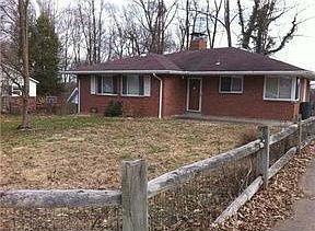 4th image of 806 Churchill Dr