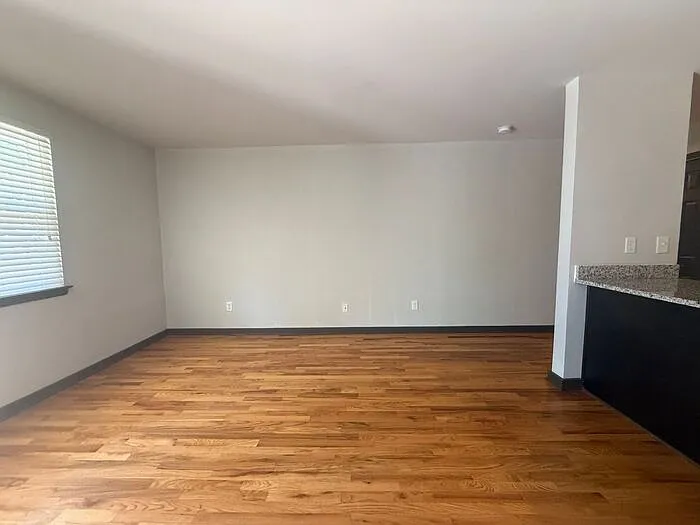 517 Veritas St #16 — Photo 4