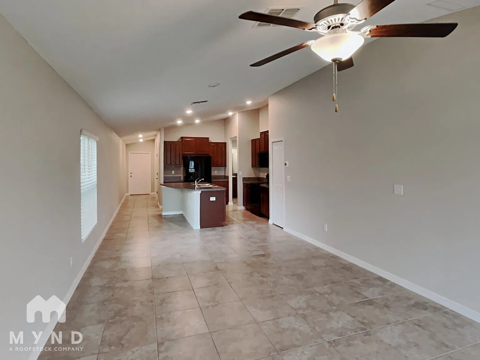3 bed, 2.0 bath, 1451 sqft, $1,845 — Photo 3
