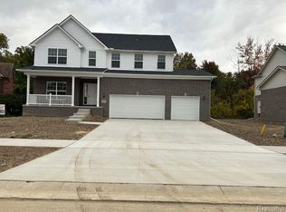 27286 Celtic Dr, Flat Rock, MI 48134