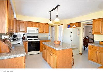 5th image of 20991 Queensbridge Ln