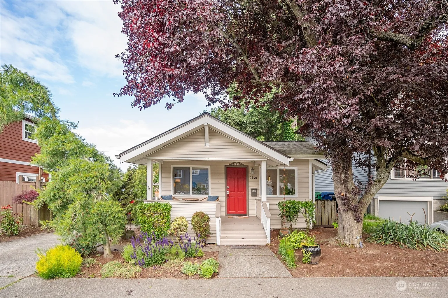 2749 49th Avenue SW photo 1