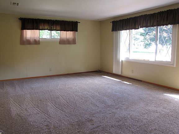 5th image of 9315 Dorothy Dr