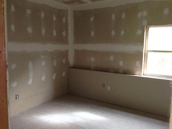 3rd image of 2315 E 9th Ave