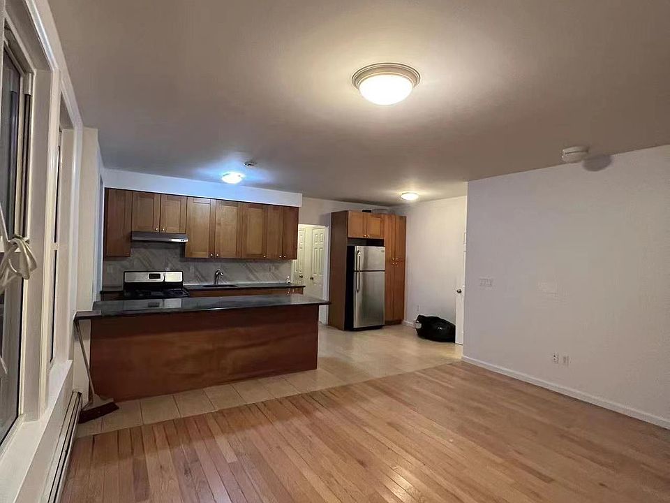 1st image of 63 Bay 8th St Floor 1
