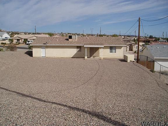 2nd image of 3671 Parkview Dr