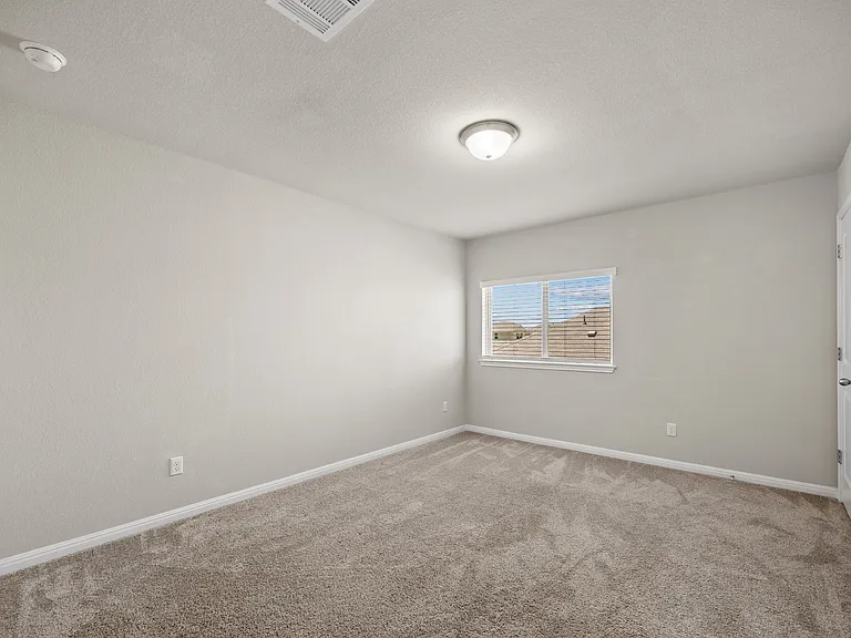19004 Quebrada Dr — Photo 27