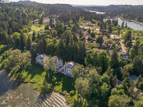 131 Furnace St Unit 18, Lake Oswego, OR 97034