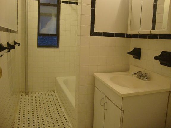 5th image of 118 Post Ave APT 3F